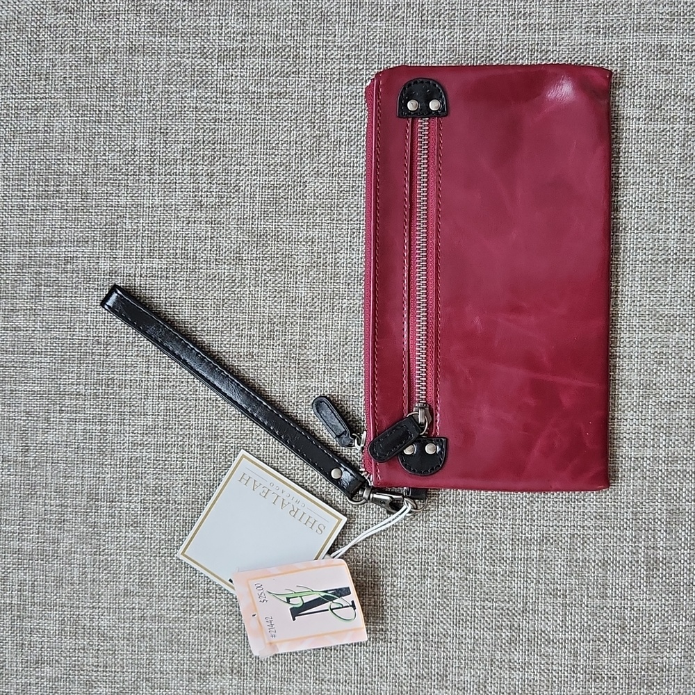 NWT Beautiful Clutch with Strap by Shiraleah